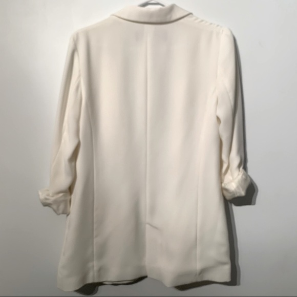 Zara White Blazer - Picture 2 of 10